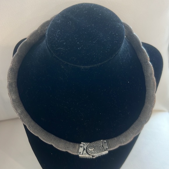 Longaberger So Rachel Scalloped Mesh Necklace - Picture 4 of 8